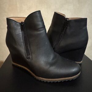 SOUL Naturalizer Black Leather Wedge Boots